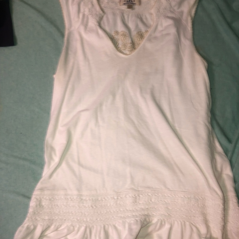 LEI tank top.